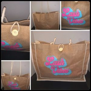 🛍LARGE CREAM “LASH VIBES” TOTE BAG🛍